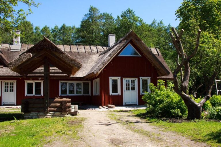 Laugu turismitalu
